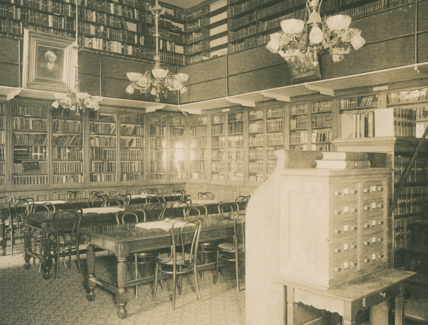 Historic photo of the California State Library, Reference and Reading Room, circa 1904.