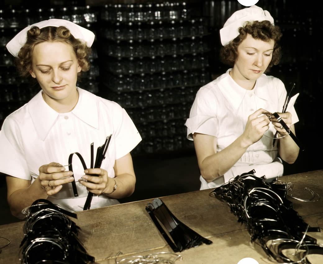 Women counting bracelets